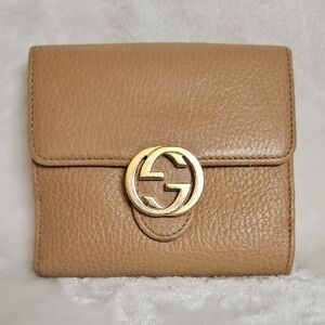 Gucci Interlocking G Bifold Wallet Tan Grained Leather Gold Tone Hardware